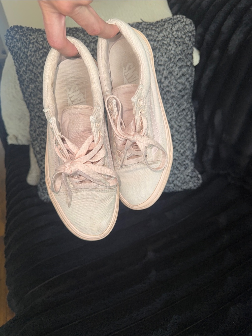 Vans Women’s Light Pink Canvas Low-Top Sneakers